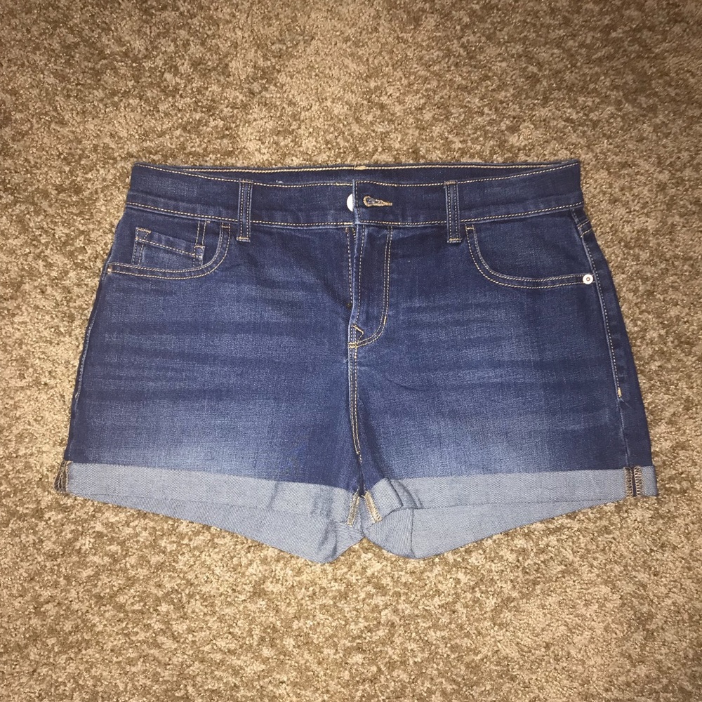 SIZE 6, OLD NAVY BOYFRIEND SHORTS